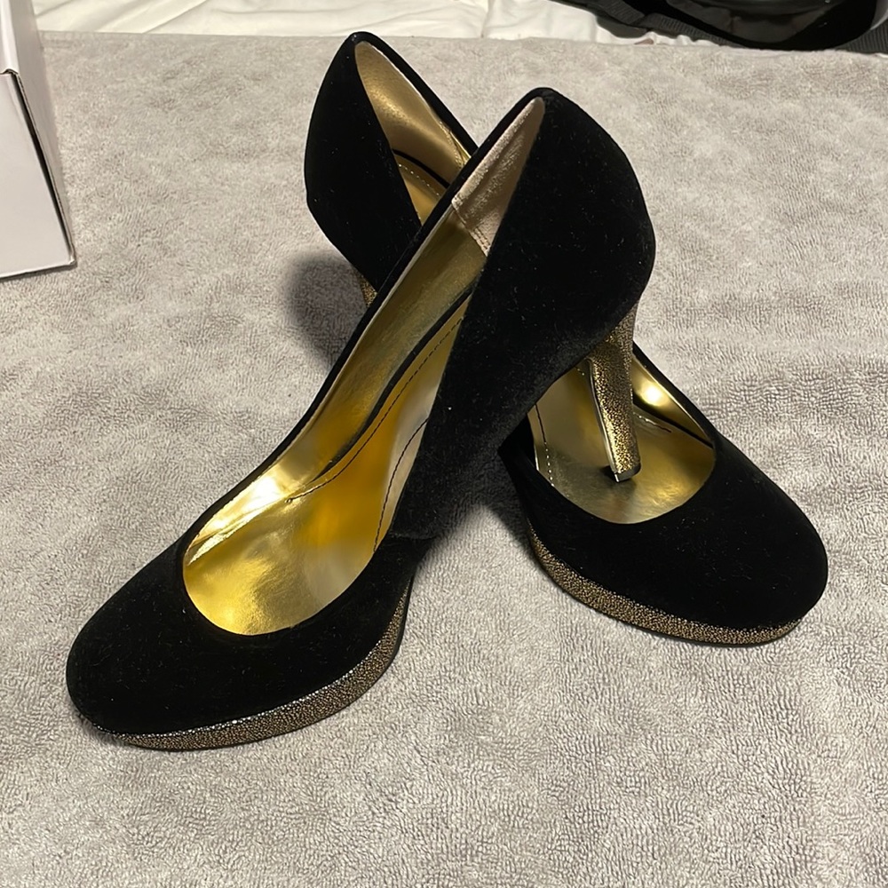 Womens black heels